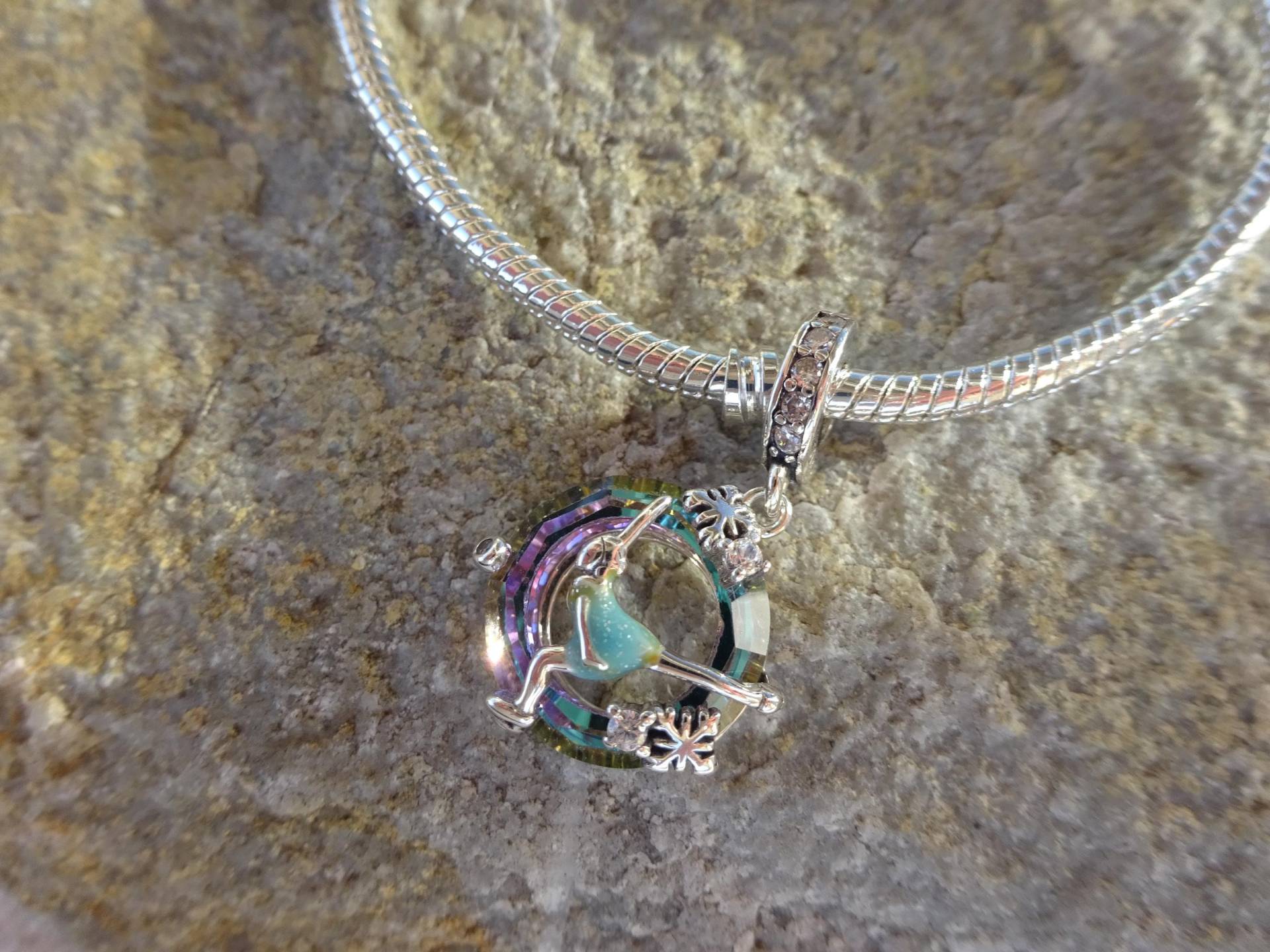 Armband - Eisläuferin Anhänger Eiskunstlauf/& Kompatibel Mit Den Meisten Schmuckmarken Schlittschuhlauf Geschenkideen Armband - Eisläuferin Anhänger Eiskunstlauf/& Kompatibel Mit Den Meisten Schmuckmarken Schlittschuhlauf Geschenkideen von UniqueArtByFelicia