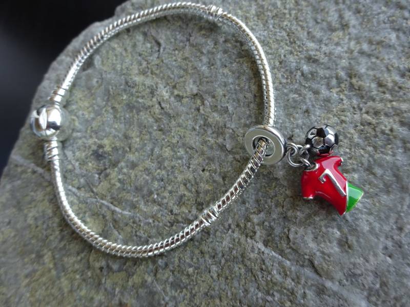Armband Mit Fußball Motiv Anhänger/Und Kompatibel Den Meisten Schmuckmarken Sport-Anhänger Soccer Armreif Armband Mit Fußball Motiv Anhänger/Und Kompatibel Den Meisten Schmuckmarken Sport-Anhänger Soccer Armreif von UniqueArtByFelicia