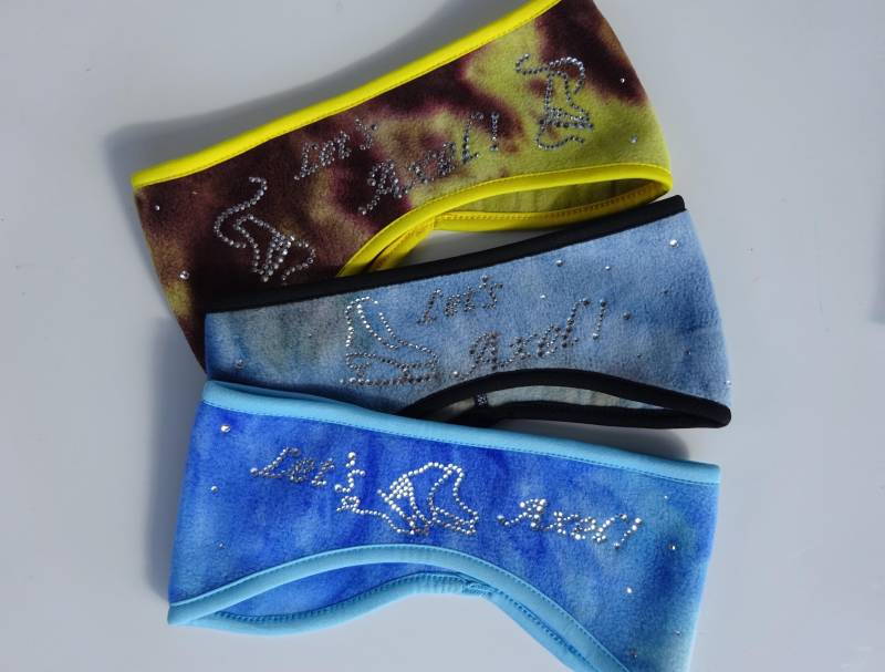 Stirnband "Let's Axel"/Fleece Winter Sport Mit Ohrenwärmern - Schlittschuhen Warmes Straßsteinen Geschenkidee von UniqueArtByFelicia