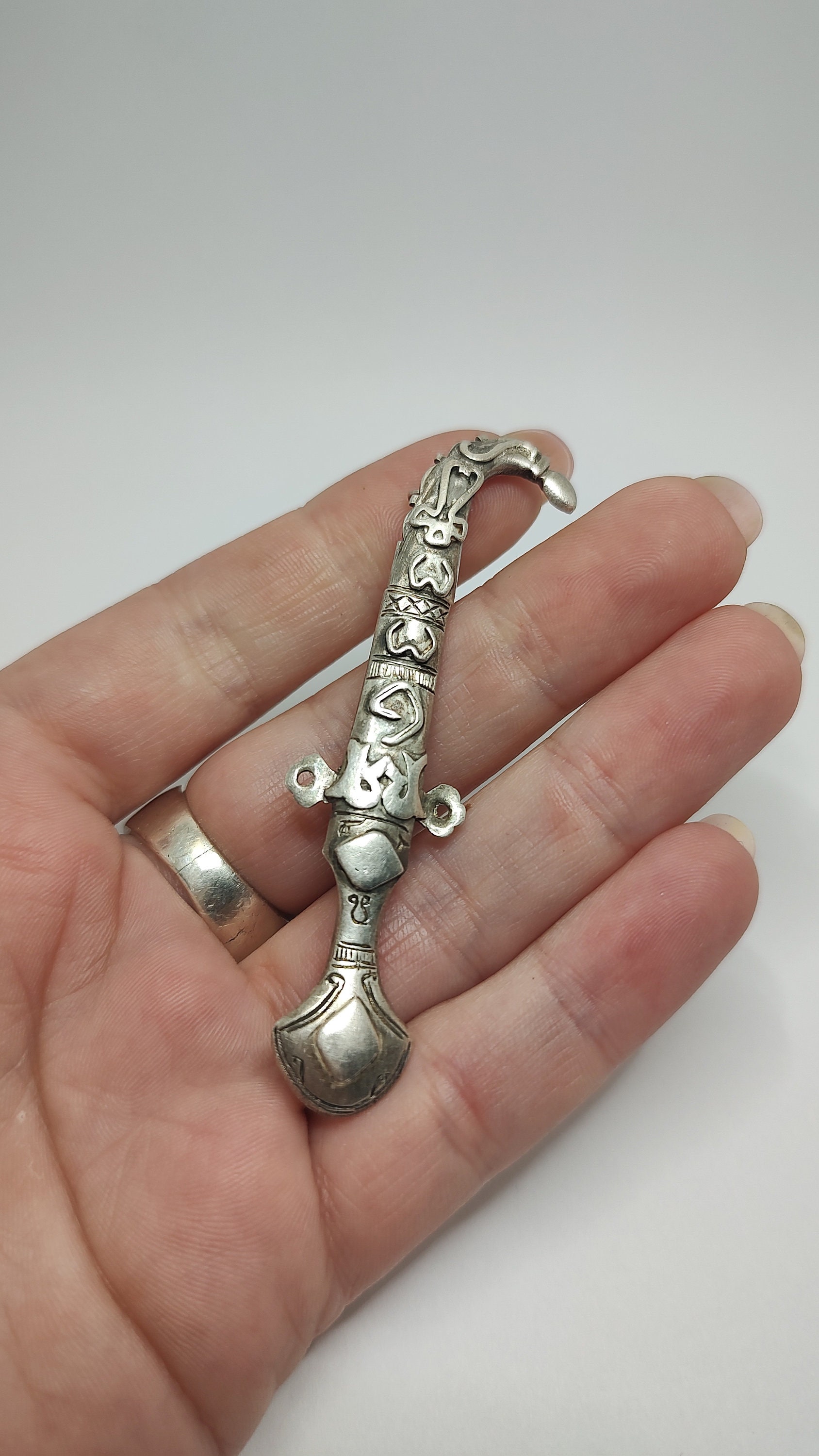 Antike Massiv Silber Dolch Schwert Pin Brosche von UniqueArtGiftStore