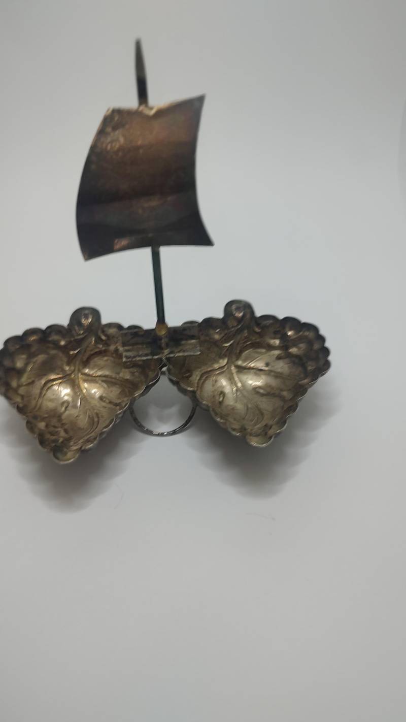 Antike Sterling Silber Pin Tablett, Boot Design Silberblatt Tablett in Form Eines Bootes von UniqueArtGiftStore