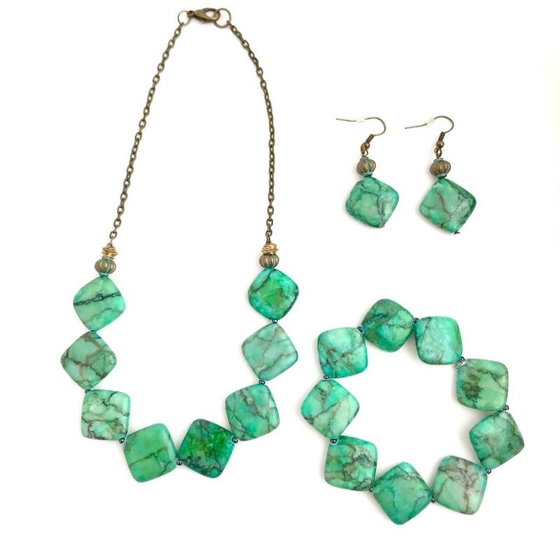 Aqua-Green Halbedelsteine Perlen Schmuck Set Aqua-Green Halbedelsteine Perlen Schmuck Set von UniqueCreationsBB