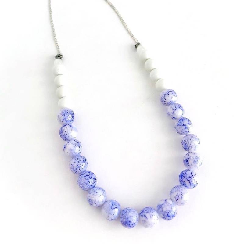 Lavendel Und Weiße Marmor Style Perlenkette Lavendel Und Weiße Marmor Style Perlenkette von UniqueCreationsBB