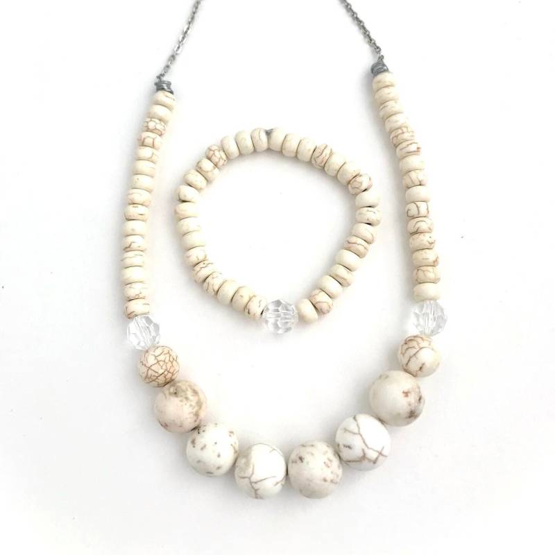 Weiß Howlite Steinperlen Schmuck Set Weiß Howlite Steinperlen Schmuck Set von UniqueCreationsBB