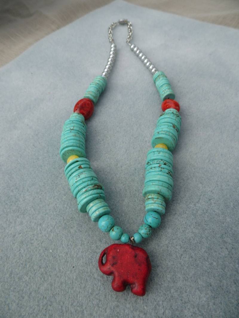 Einzigartige Elefant Halskette Einzigartige Elefant Halskette von UniqueDesignsAustin