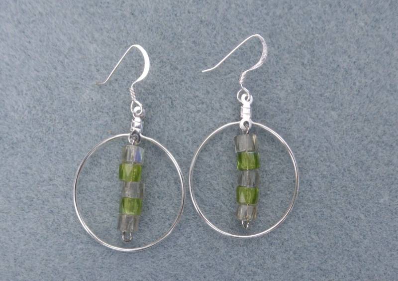 Einzigartige Glas Und Metall Ohrring Einzigartige Glas Und Metall Ohrring von UniqueDesignsAustin