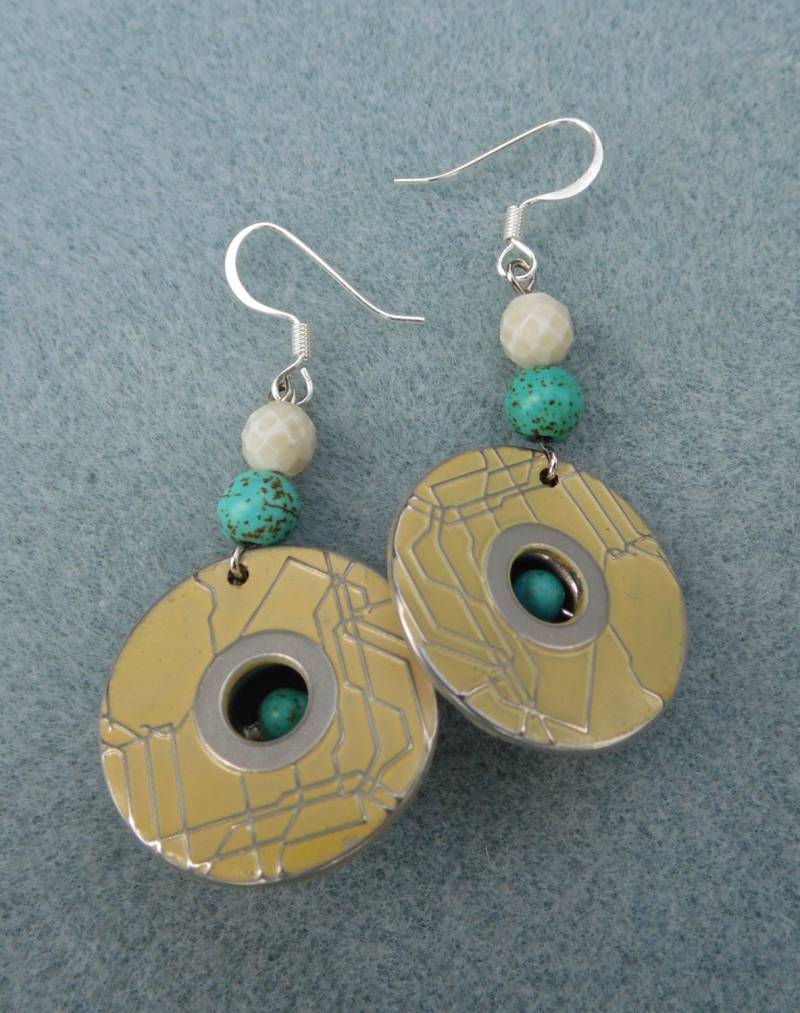 Metall-Taste Baumeln Ohrring von UniqueDesignsAustin