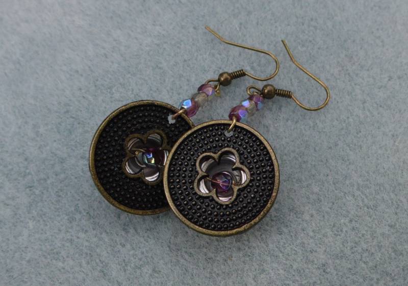 Metallknopf Dangle Ohrring Metallknopf Dangle Ohrring von UniqueDesignsAustin