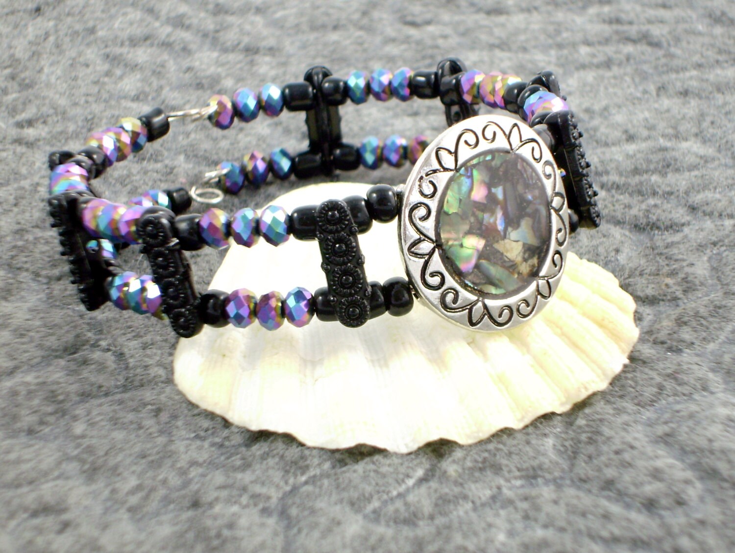 Abalone Paua Shell Manschette Armband Memory-Draht Abalone Paua Shell Manschette Armband Memory-Draht von UniqueDesignsbyRita