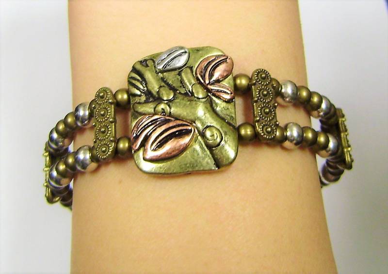 Antik Messing Farbige Manschette Armband Gemischt Metall Fokal Bead Antik Messing Farbige Manschette Armband Gemischt Metall Fokal Bead von UniqueDesignsbyRita