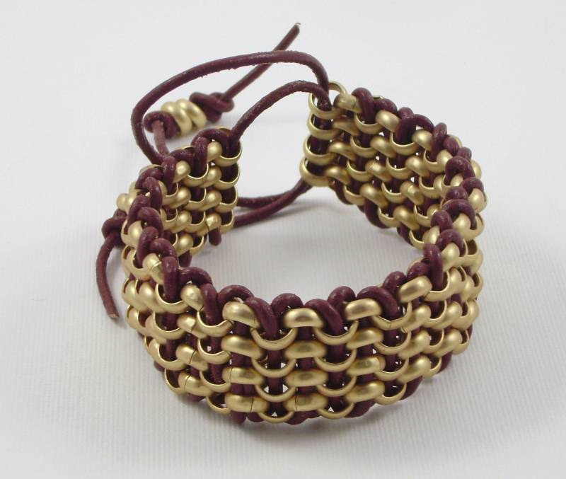 Gold Matt Kette Und Rose Lederschnur Gewebte Manschette Armband von UniqueDesignsbyRita