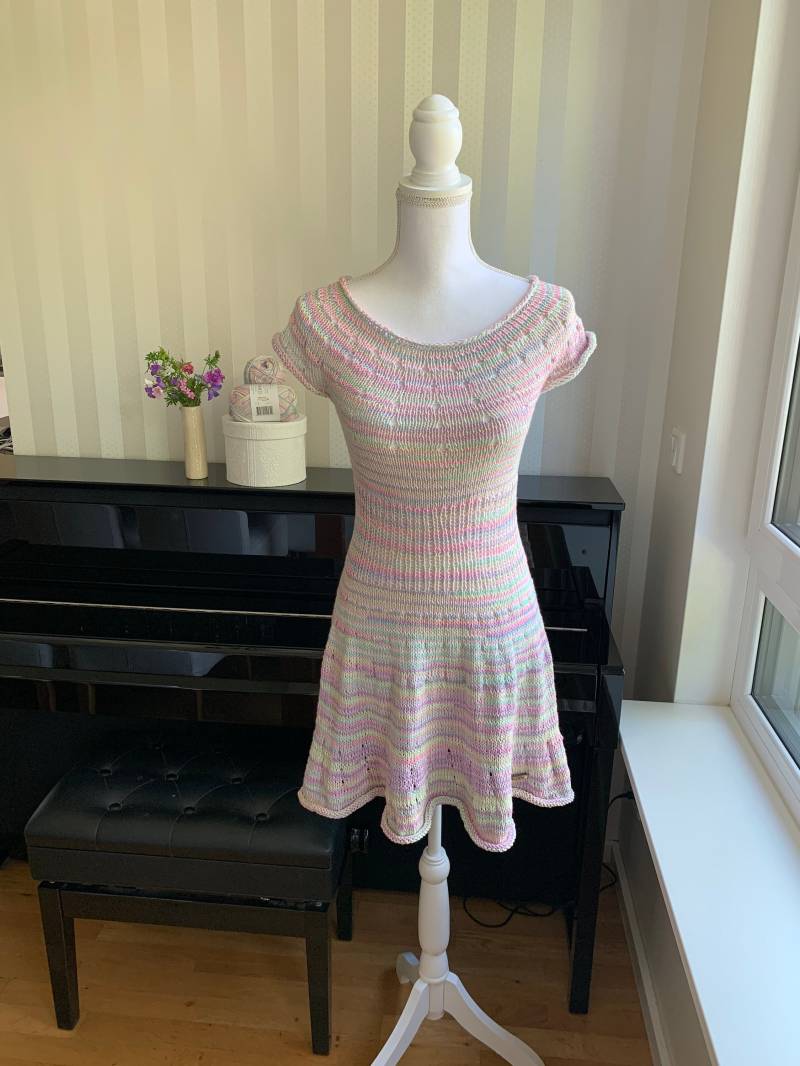 Damen Sommerkleid „Candy" Handgestrickt von UniqueHandmadebyFeli