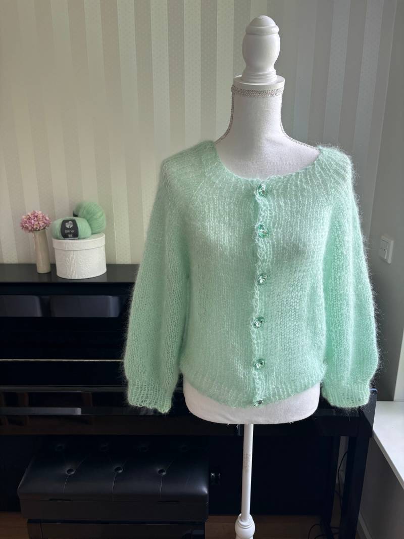 Mohair-Seide Strickjacke „Mint" Handgestrickt von UniqueHandmadebyFeli