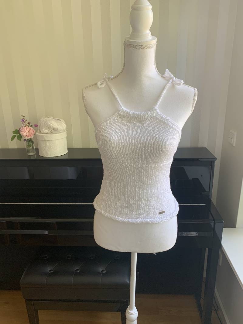 Sommer Top Weiß Mit Miniperlen, Handgestrickt von UniqueHandmadebyFeli