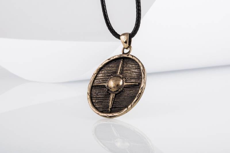 Alte Wikinger Schild Halskette - Bronze Schmuck Für Krieger Mit Holz Textur Handgefertigter Waffen Anhänger Schutz von UniqueHistoryShop