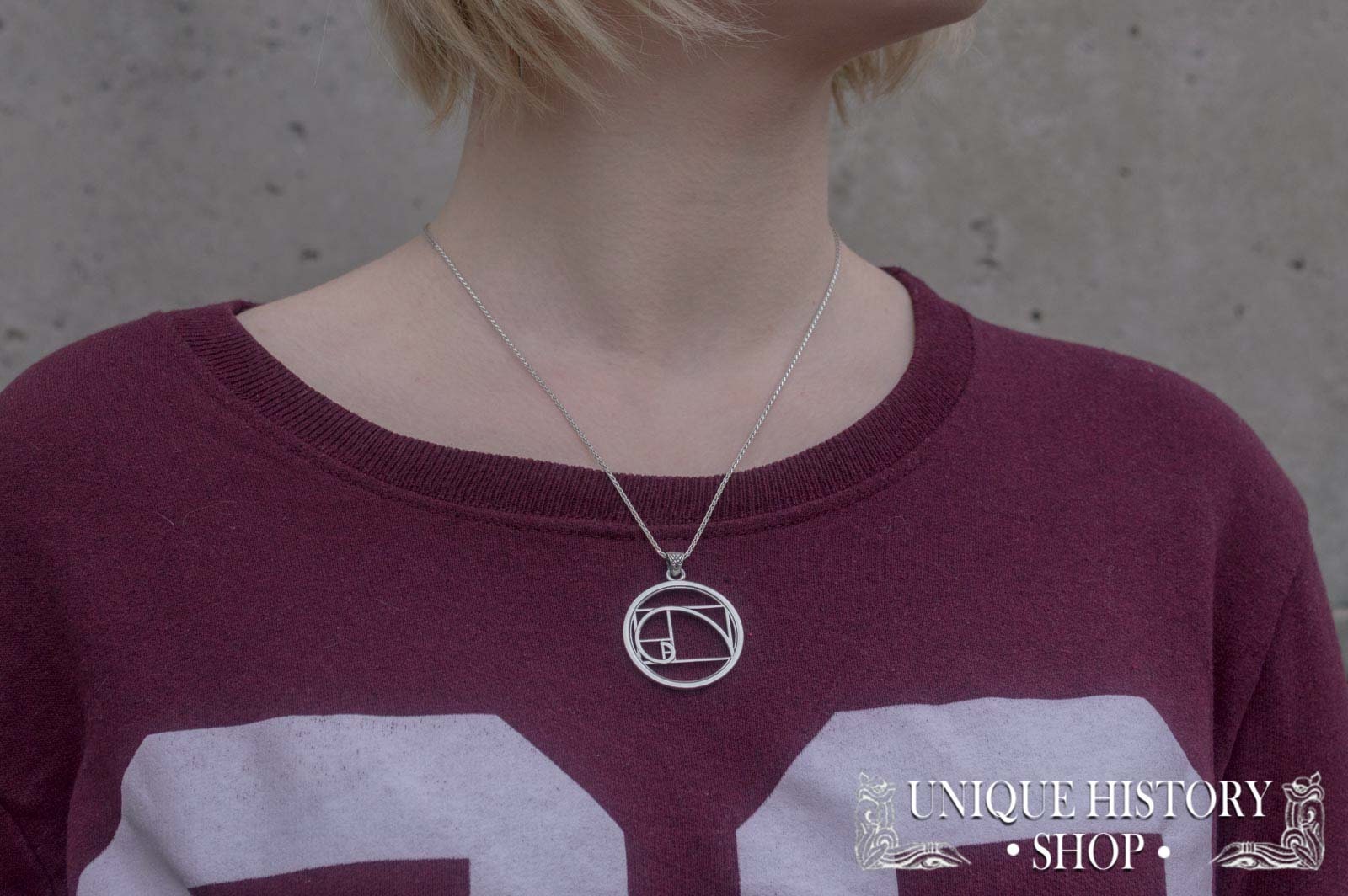 Golden Ratio Anhänger - Handgemachte Fibonacci Spiral-Halskette, Ein Perfektes Mathematik Schmuckstück Mit Dem Symbol Für Göttliche Proportion Phi von UniqueHistoryShop