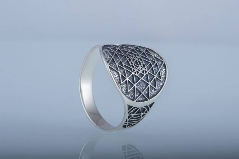 Heilige Geometrie Ring - Golden Ratio Und Fibonacci Inspiriert Silber Signet Handgemachter Meditation Schmuck Mit Sri Yantra Symbol von UniqueHistoryShop