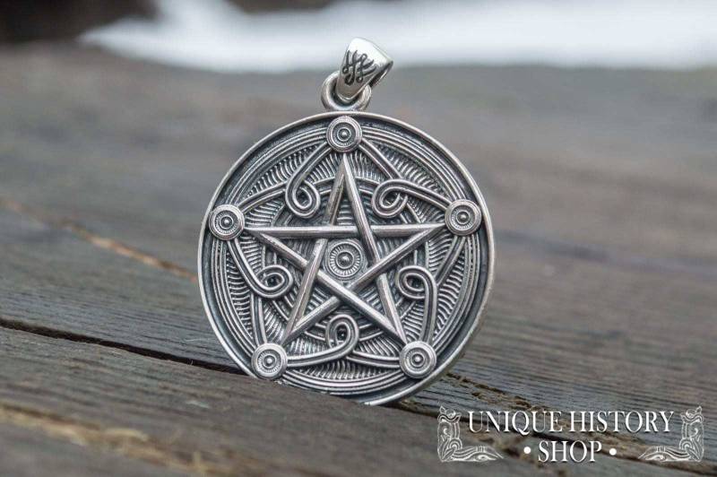 Silber Pentagramm Halskette - Gothic Witchy Schmuck Mit Pagan Stern Symbol Handgefertigter Pentakel Anhänger von UniqueHistoryShop