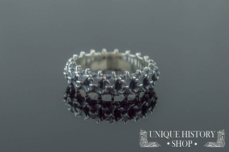 Spine Ring Aus Silber - Biker Schmuck Mit Rückgrat Design Handgefertigter Für Herren Im Gothic Stil von UniqueHistoryShop