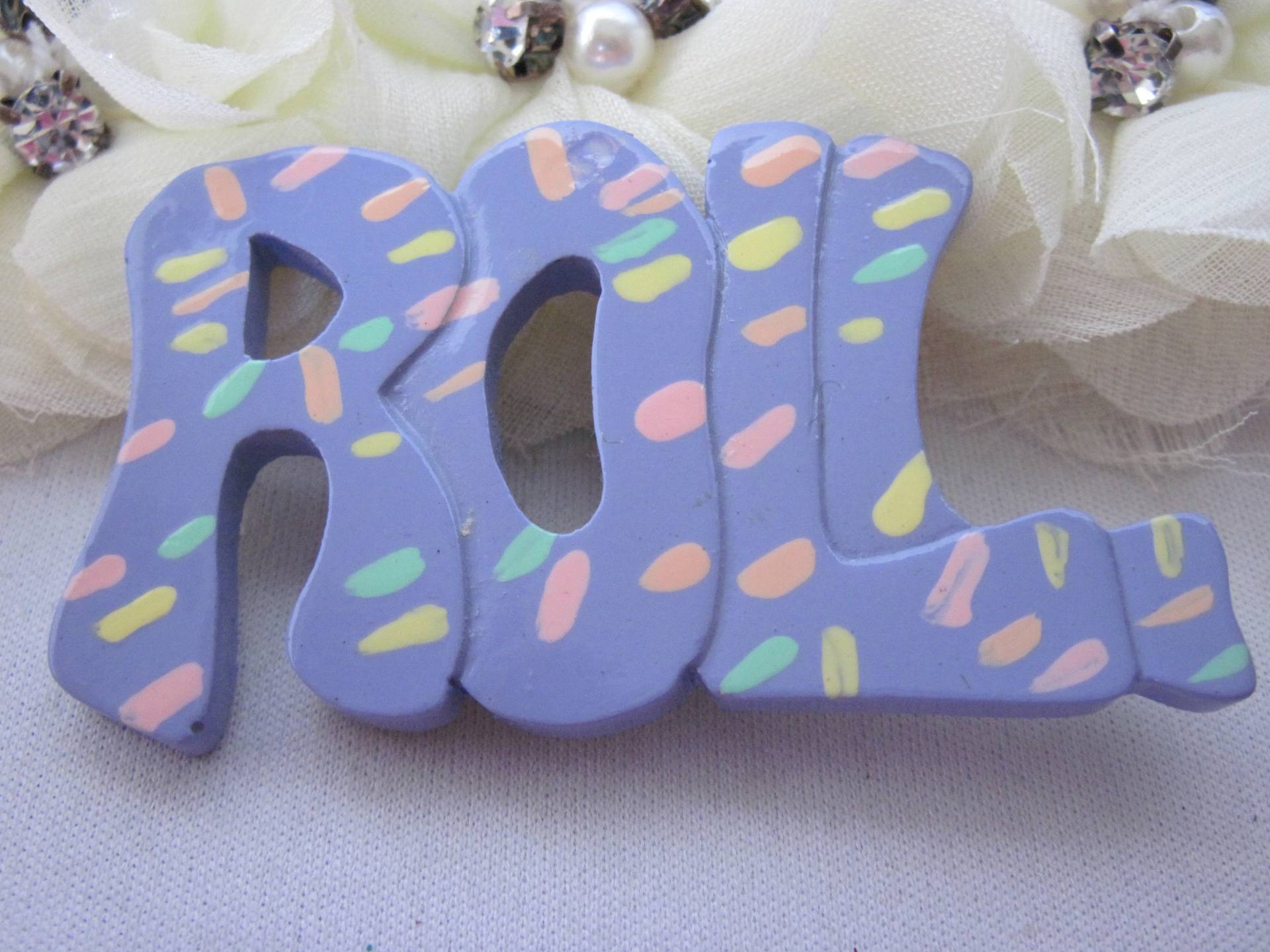 Jahrgang Acryl Bunten Rolle Blau Wortlaut Brosche, Kunststoff, Bunt, Lila, 1980Er Jahre, Rock & Roll, Geschenk, Schmuck, Geschenk Für Sie von UniqueJewelryFinds1