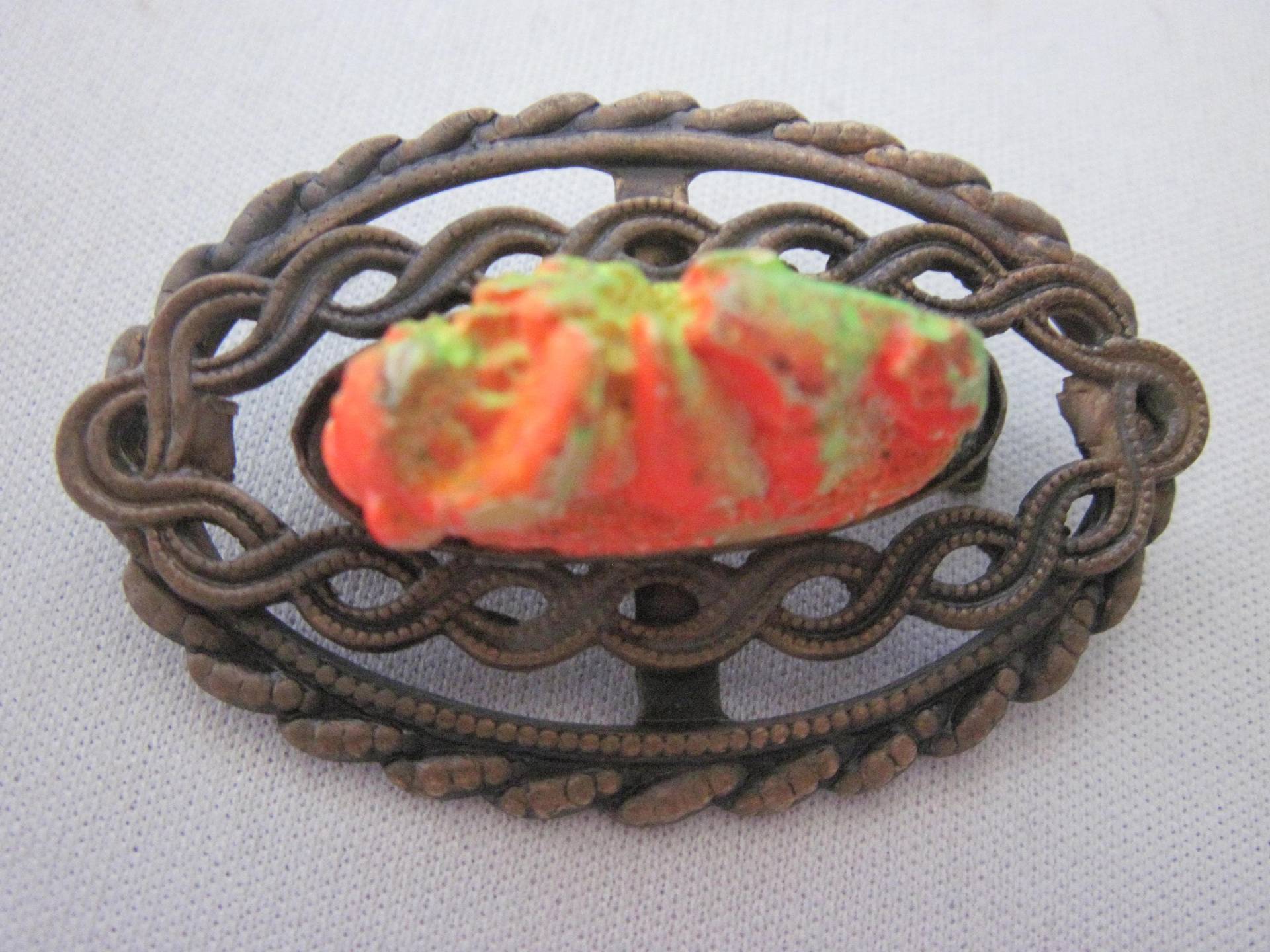 Jahrgang Bronze Neon Burst Rrange, Rot Und Gelb Cabochon, Brosche, Geschenk, Modeschmuck von UniqueJewelryFinds1