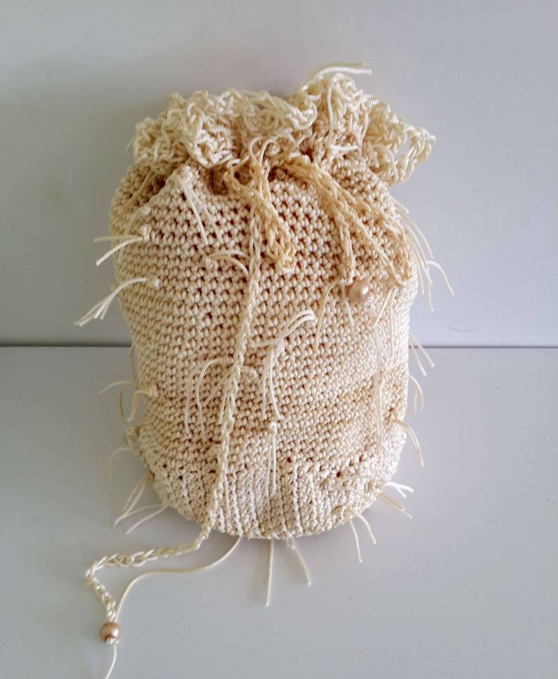 Boho Tasche Exquisite Braut Kordelzug Handgefertigt Gehäkelt Geldbeutel, Abendtasche, Hochzeit Geldbörse, Perle Seidig, Elegant, Geldbeutel von UniquebyAgi