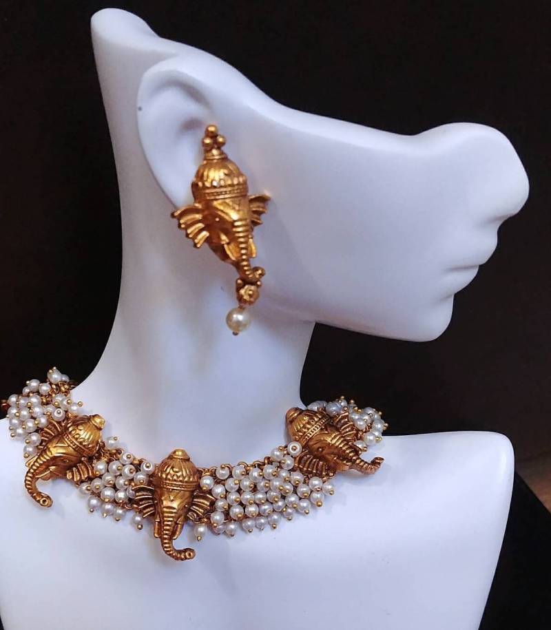 Reduziert - Halskette von UniquejewelByPadmaja