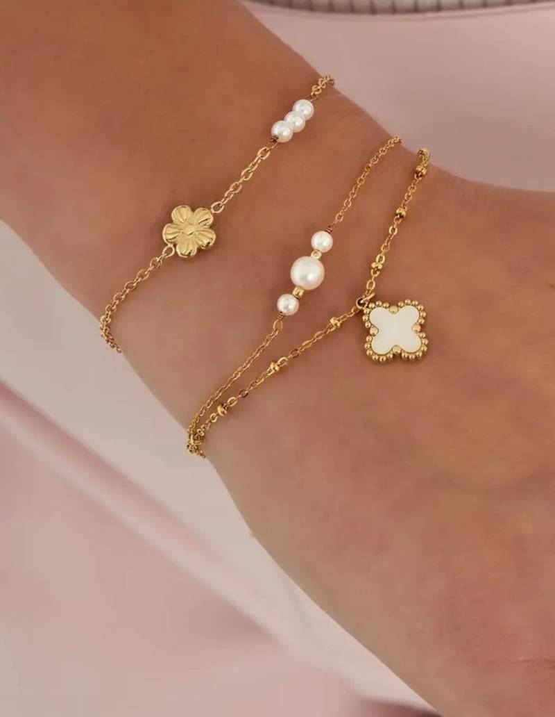 Doppeltes Armband Mit Perlen Und Kleeblatt-Anhänger - Gold Doppeltes Armband Mit Perlen Und Kleeblatt-Anhänger - Gold von UniquejewellryDesign