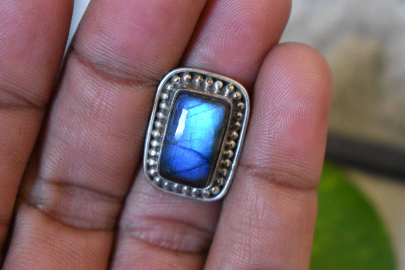 925 Silber Blauer Labradorit-Ring-Blauer Labradorit-Ring-Labradorit-Ring-Handgemachter Ring-Ring Für Frauen-Design-Ring von UniquejewelryIndia