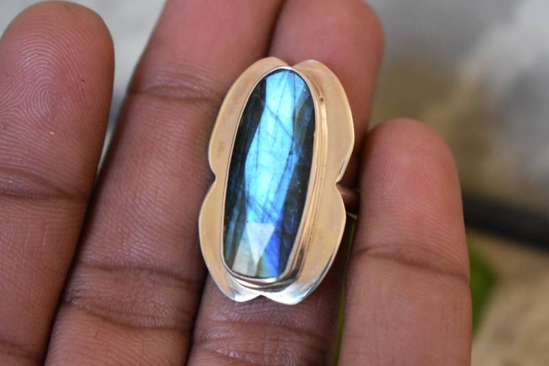 925 Silber Blauer Labradorit Ring-Blauer Ring-Labradorit Ring-Handgemachter Ring-Ring Für Frauen-Design Ring von UniquejewelryIndia