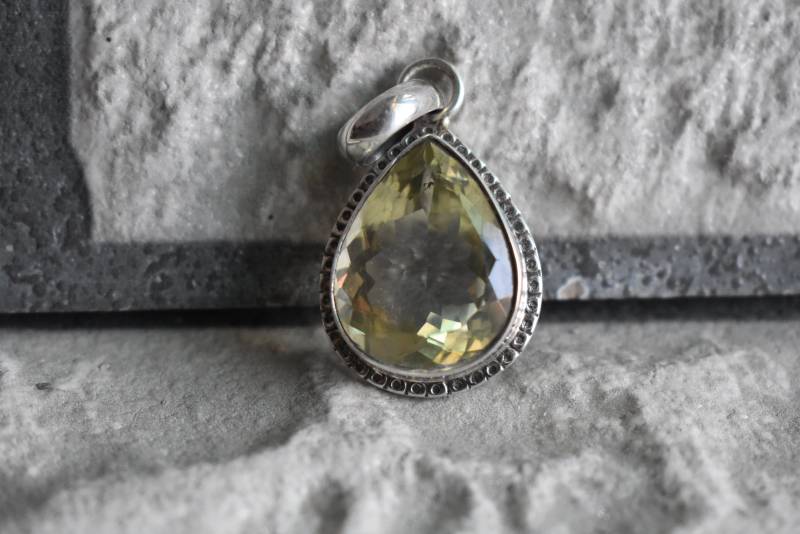 925 Silber Natürlicher Zitronenquarz-Anhänger-Zitronenquarz-Anhänger-Quarz-Anhänger-Facettierter Zitronenquarz-Anhänger-Design-Anhänger von UniquejewelryIndia