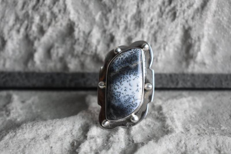 925Er Silber Natürlich-Weißer Dendritenachat-Ring-Natürlicher Dendritenachat-Ring-Dendritenring, Handgefertigter Ring-Ring Für Frauen-Designring von UniquejewelryIndia