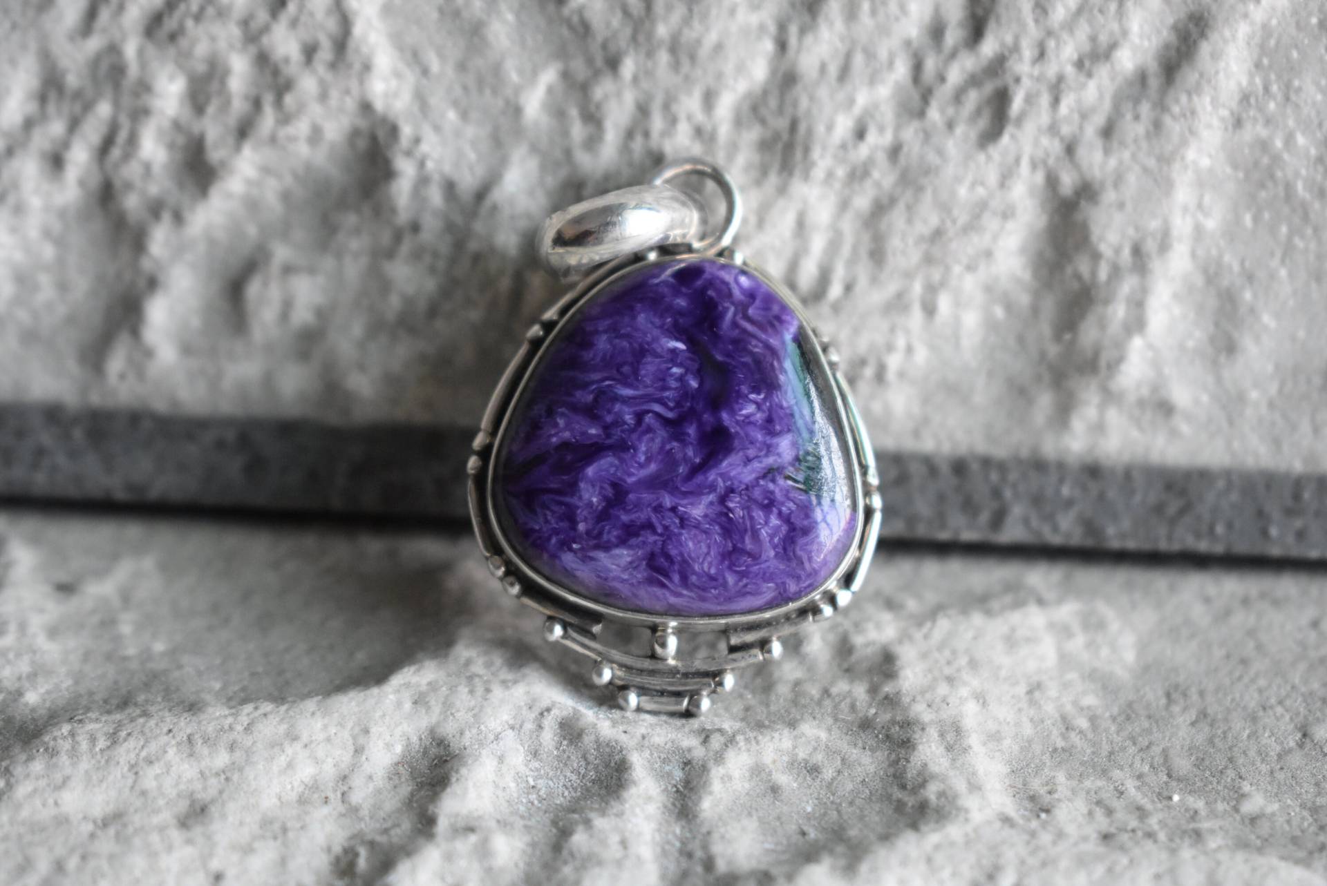 Natürlicher Lila Charoit Anhänger-Lila Anhänger-Handgemachter Anhänger-925 Silber Anhänger-Charoit Anhänger von UniquejewelryIndia