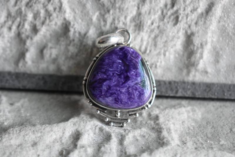 Natürlicher Lila Charoit Anhänger-Lila Anhänger-Handgemachter Anhänger-925 Silber Anhänger-Charoit Anhänger von UniquejewelryIndia