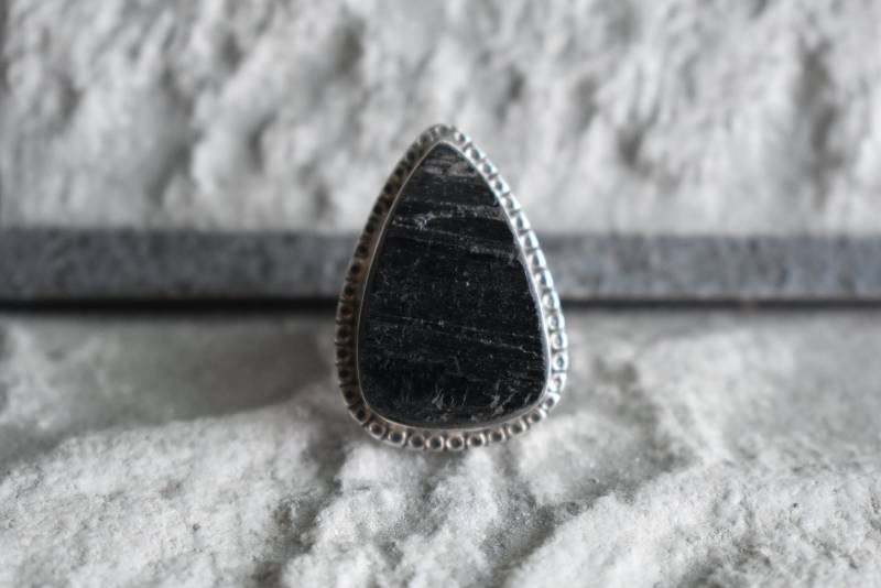 Natürlicher Schwarzer Turmalinring, 925Er Silberring, Roher Turmalinring, Turmalinring von UniquejewelryIndia