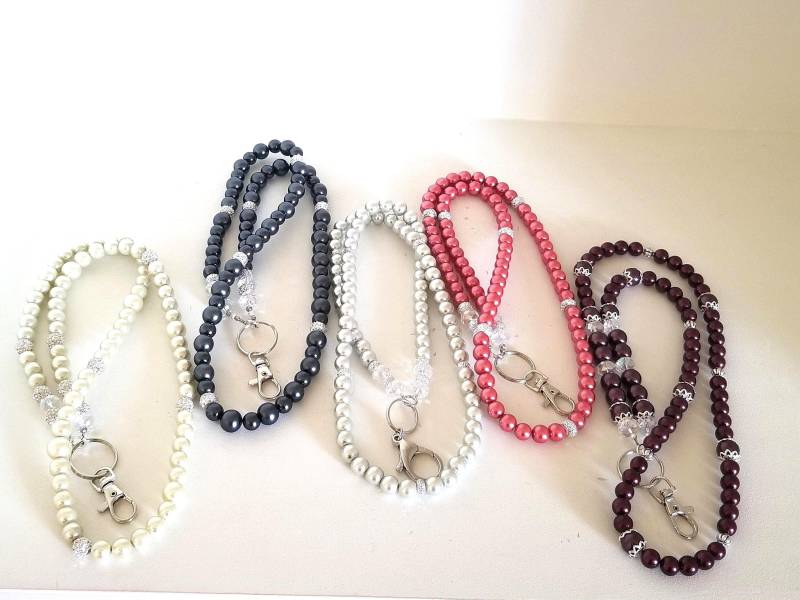 Perlen Faux Perle Halskette Lanyard, Arbeit Id Ausweishalter, Professionelle Arzt Krankenschwester Praktiker Büro Personal Lehrer Bauunternehmer von UniquelyWiredBeads