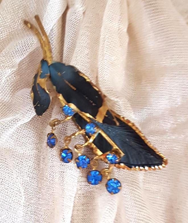 Signierte Österreich Strass Brosche, 1960 Matte Emaille Blatt Pin Blaue Strasssteine, Vintage Modeschmuck, Sammlerstück Schatz Outdoor Beauty von UniquelyWiredBeads