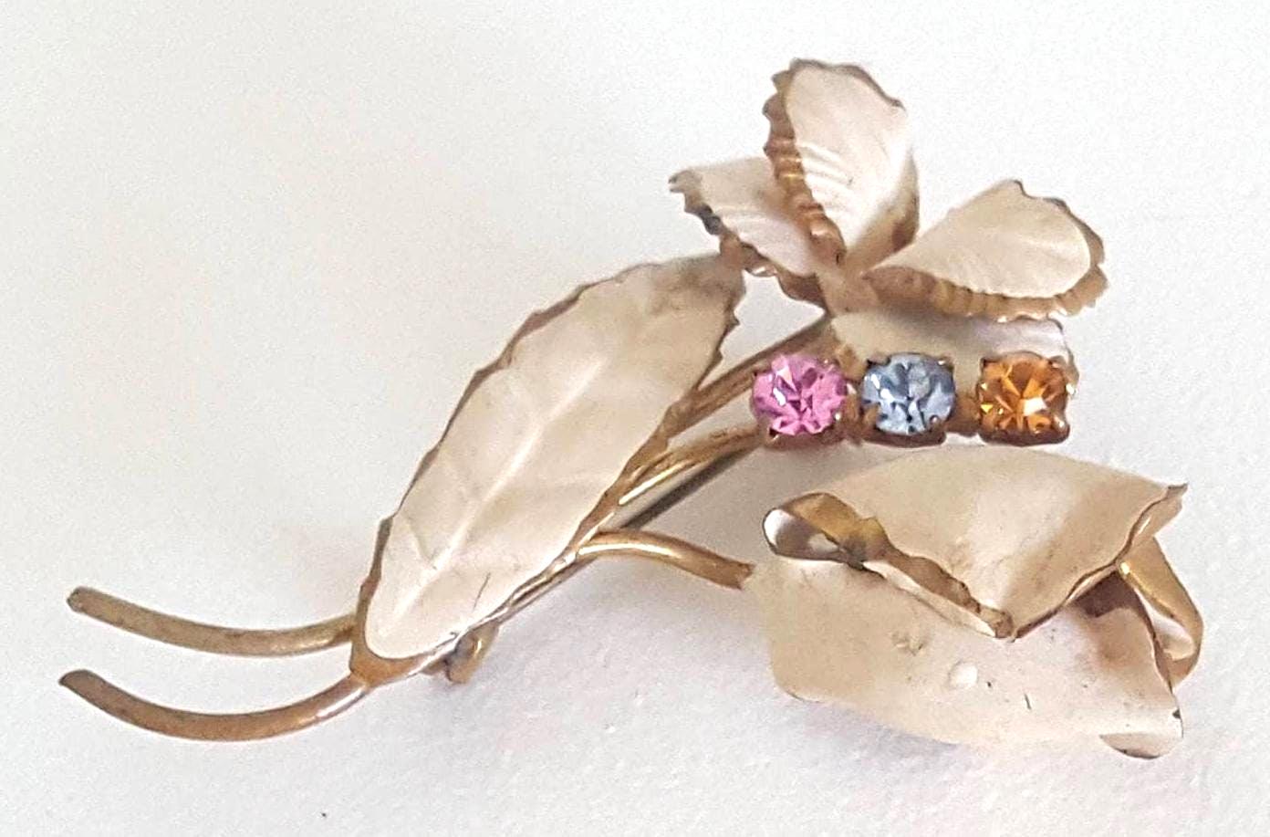 Signierte Österreich Vintage Brosche, Emaille Strass Blumenstrauß, Schal Hut Revers Blazer Mantel Jacke Accessoire, Gealterter Mid-Century Akzent von UniquelyWiredBeads