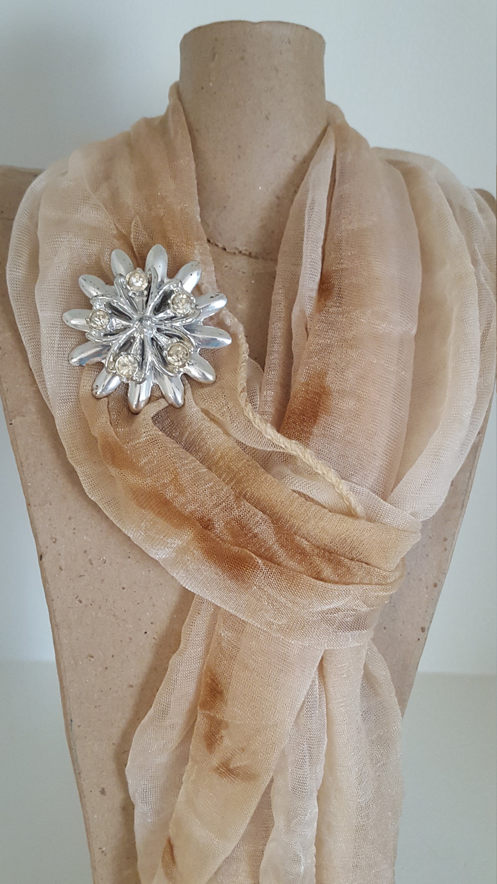 Silber Strass Blumen Brosche, Casual Alltag Pin, Vintage Modeschmuck, Hell Glänzend, Urlaub Akzent, Geschenk Börse Einfach von UniquelyWiredBeads