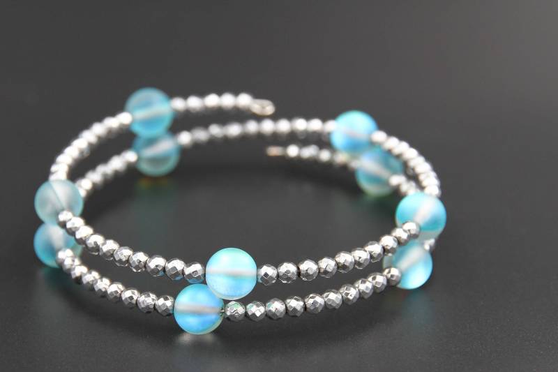 Edel Armreif Silber Türkis Perlen Hämatit Mondsteinglas Modern Und Schön Damen Geschenkidee von Uniquon