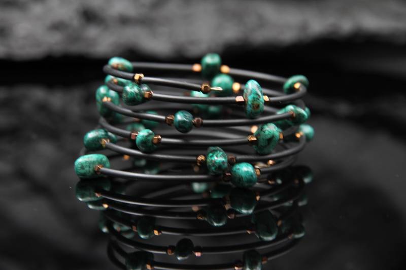 Grün Schwarz Wickelarmreif Damen Hämatit Halbedelstein Armband Handgemachter Boho Armreif Aus Berlin Elegantes Unikat Xs-S Geschenk Festlich von Uniquon