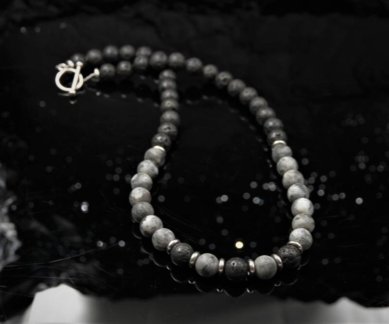 Schwarz Lava Stein Halskette Männer Grau Labradorit Perlenkette Kurz Silber Freund Beziehungs Geschenk Brutalist Kette 10mm von Uniquon