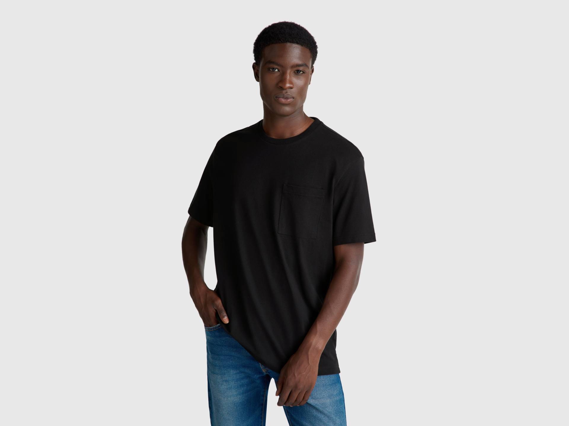Benetton, Baumwoll-t-shirt Mit Tasche, size XL, Schwarz, male von United Colors of Benetton