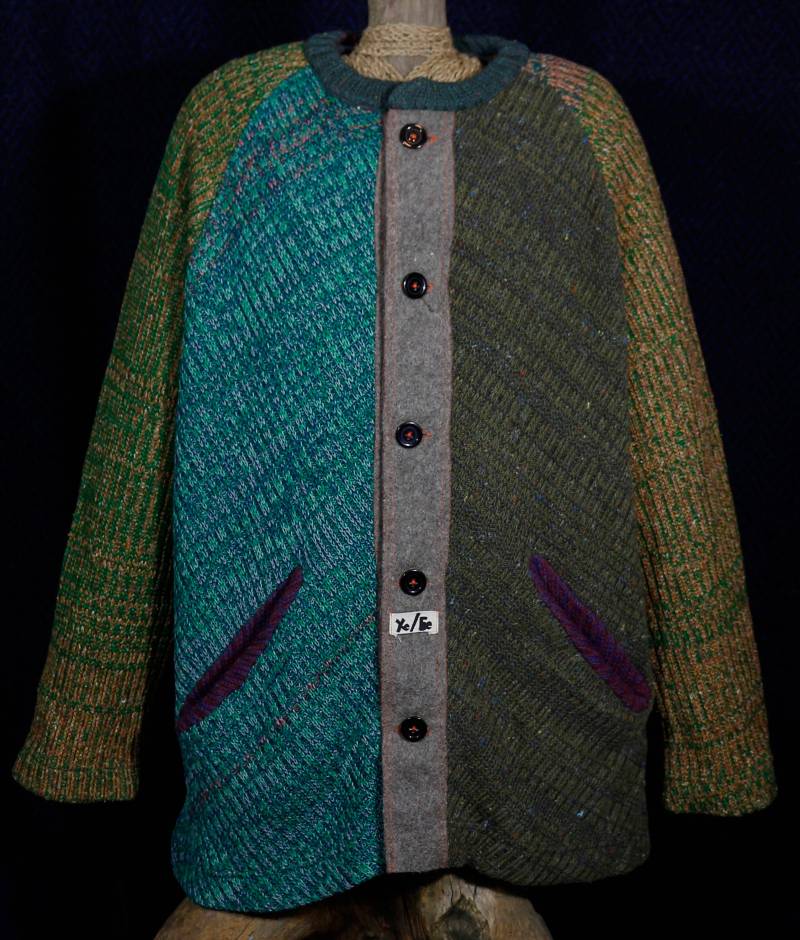 Herren Handgefertigte Lange Jersey Pullover Jacke Strickjacke Xl Xxl Mehrfarbige Wollmischung Gestrickt Boho Punk Ethnic „Grunge Is Dead" Made in von UnitedYarnsOf