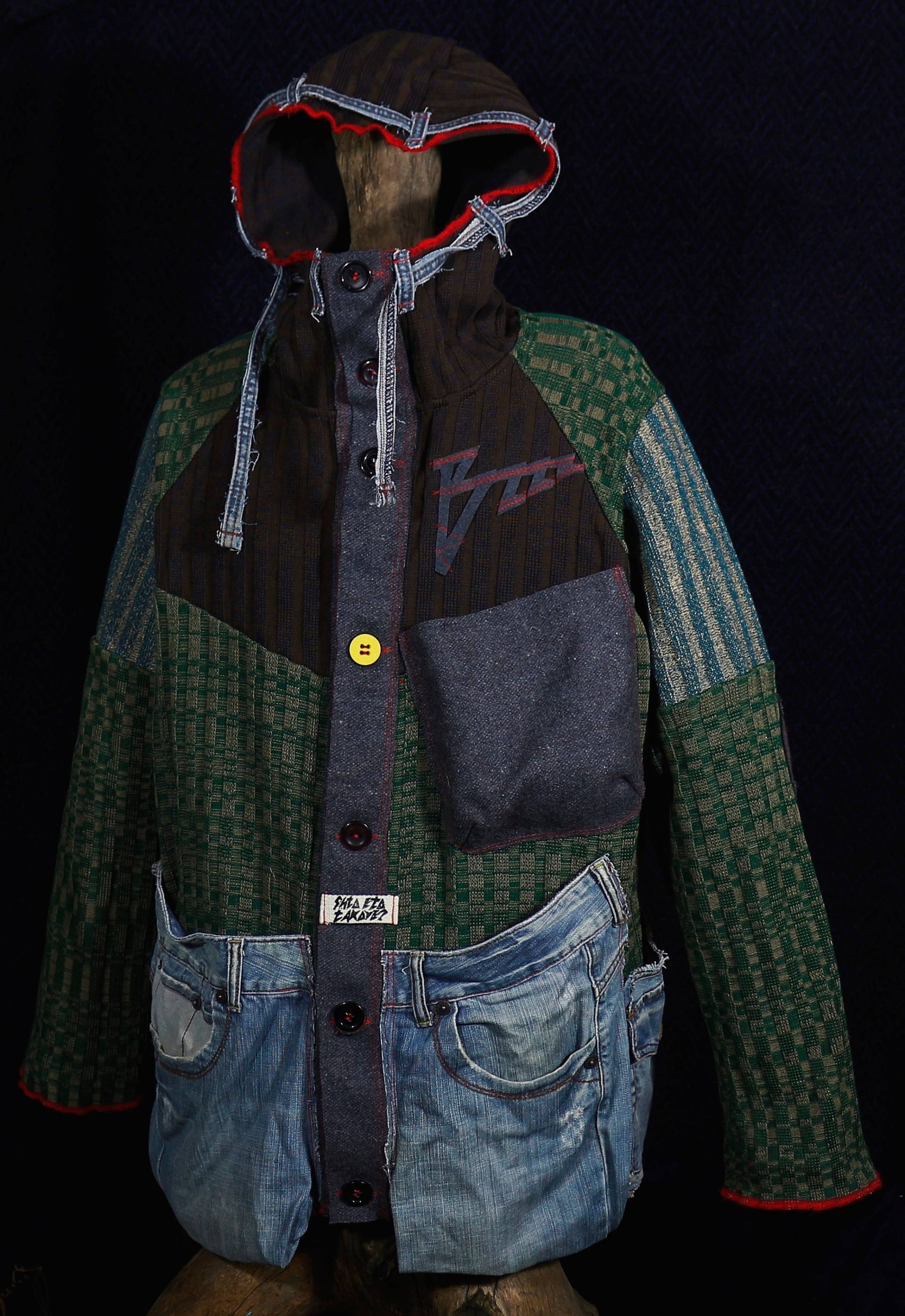 Herren Handgemacht Patchwork Kapuzenjacke Größe Xl 2Xl Xxl Denim Baumwolle Leinen Melange Boho Anarchist Freak Grunge Made in Der Ukraine von UnitedYarnsOf