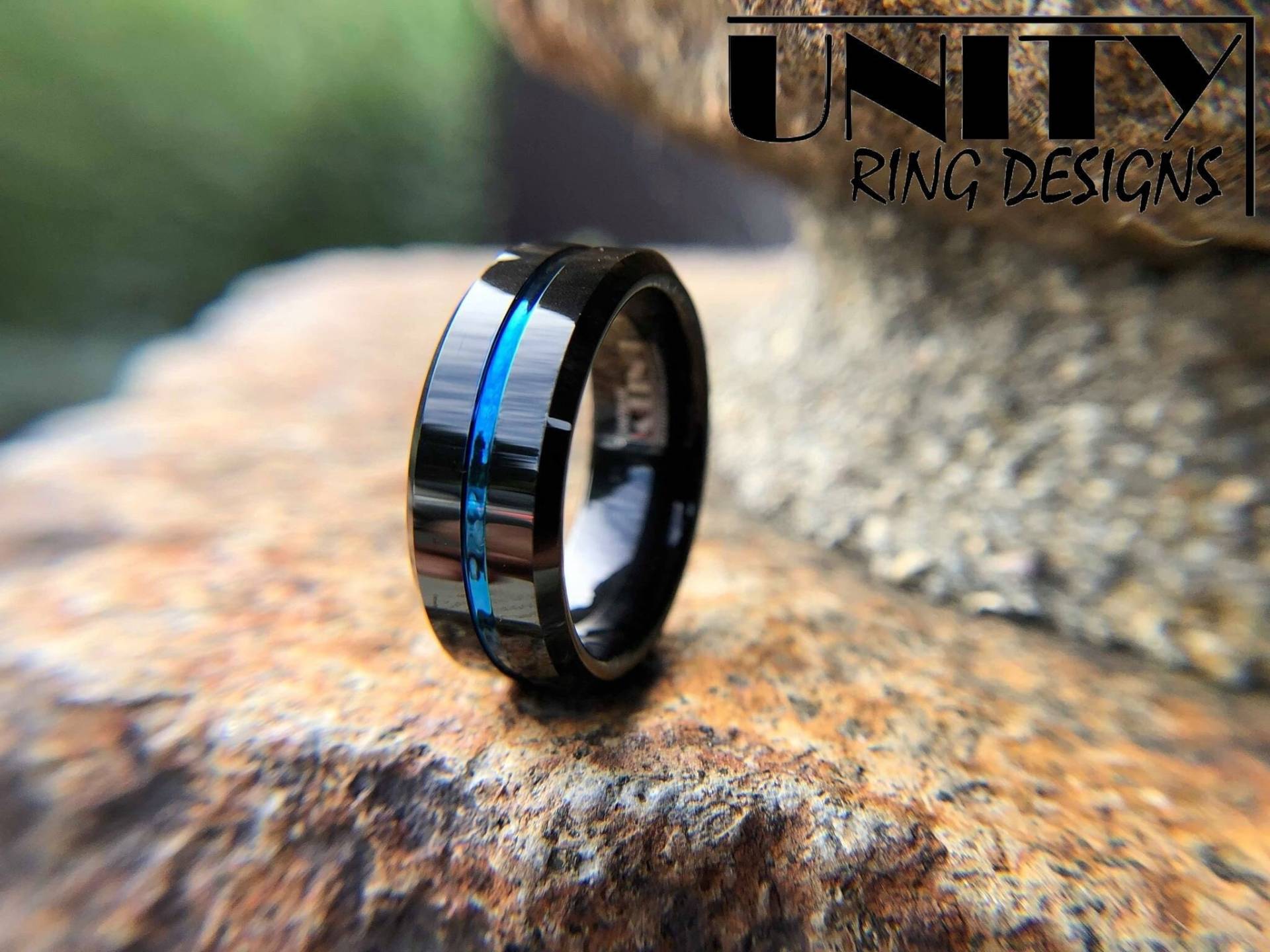 Wolfram Ring Poliert Schwarz , Blau, Für Männer, Trauring, Polizist, Kostenlose Gravur von UnityRingDesigns