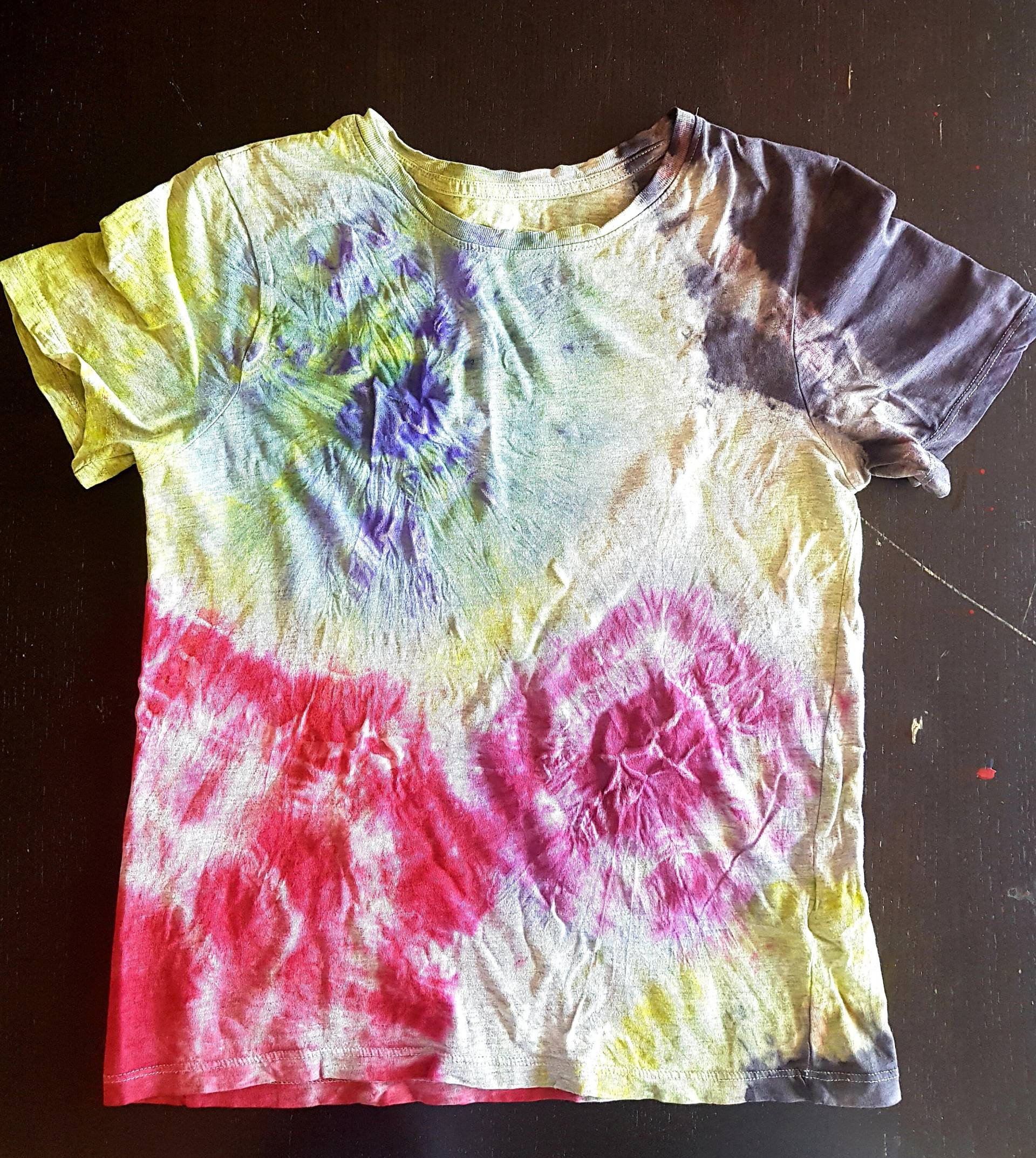 Handgemachte Kind | 11-12 T-Shirt Cosmo von UniverseDivinity