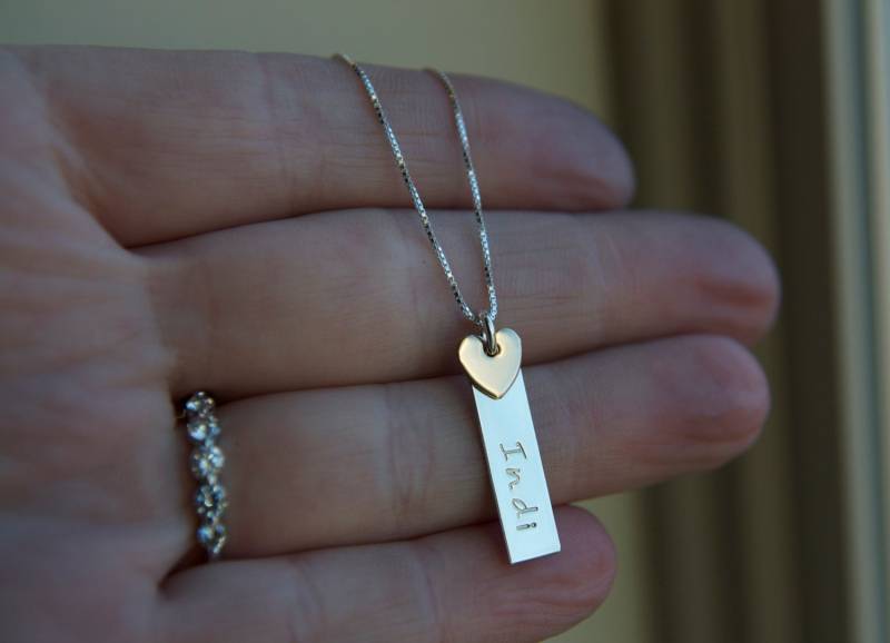 Benutzerdefinierte Sterling Silber Herz Anhänger Halskette, Gemischte Metall, Personalisierte Geschenk Für Mutter Frau Freundin Besten Freund, Hand von UnmistakablyMine