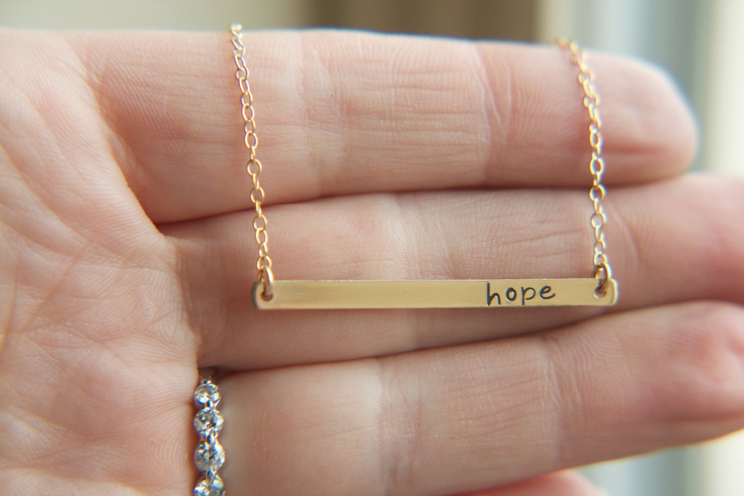 Dünne Zierliche Gold Lange Bar Halskette, Personalisierte Einfache Jeden Tag, Dünne Benutzerdefinierte Wort Schichtung Ersten Schmuck, Angepasst von UnmistakablyMine