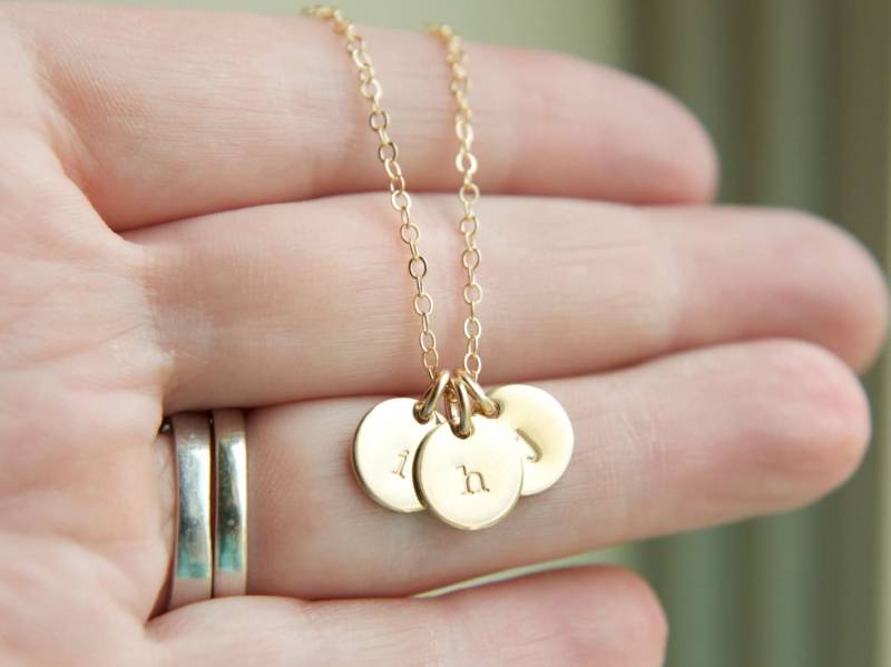 Gold Initial Halskette, 1 2 3 4 5 Zierliche Initiale Personalisierte Monogramm, 14K Gold Fill 3/8" Scheibe von UnmistakablyMine